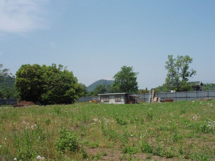 館の跡へ立って